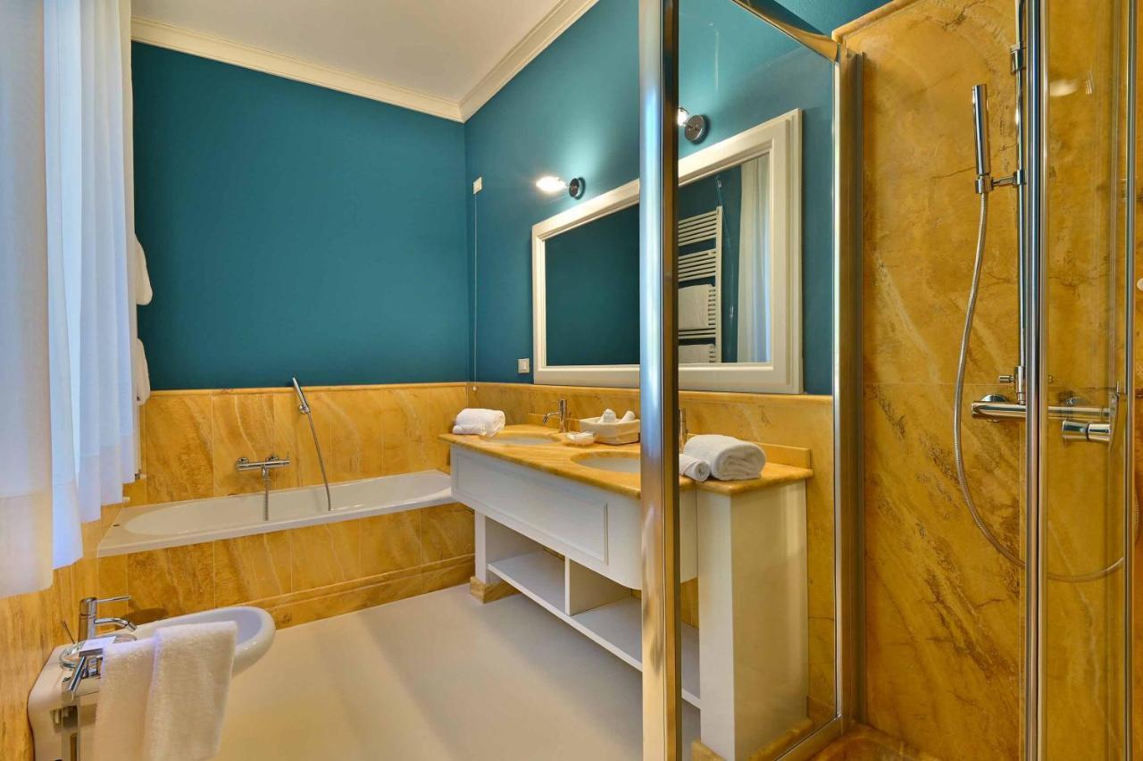 Hotel Villa Fiordaliso การ์โดเน ริเวียรา ภายนอก รูปภาพ